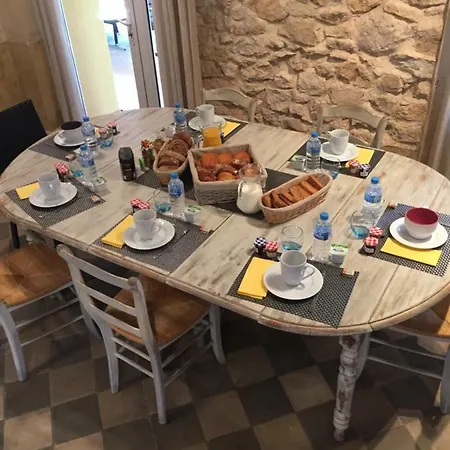 Domaine De L'olibaou Bed & Breakfast